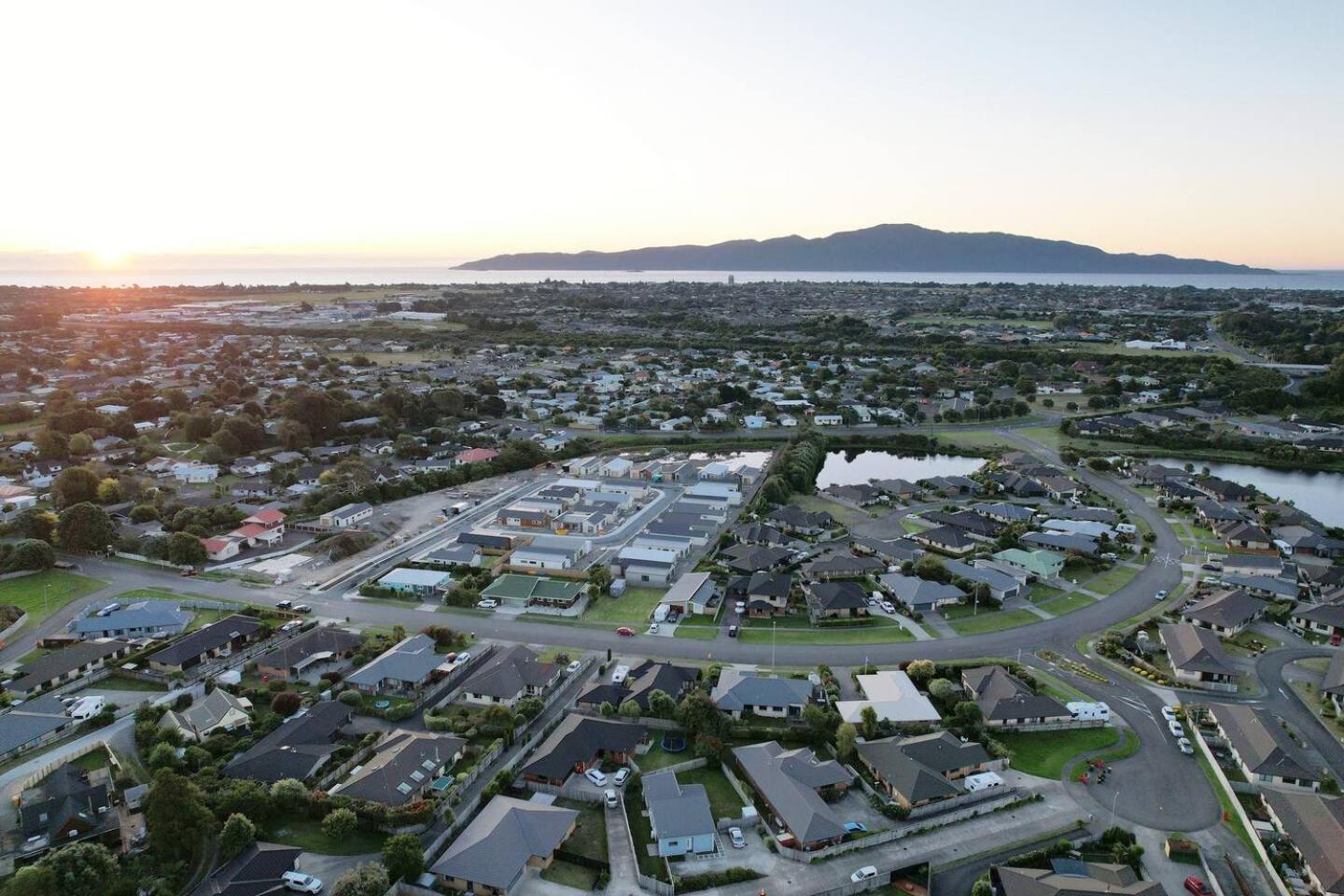 Brand New & Cosy In Kapiti - New 3-Bedrooms 4-Beds In Paraparaumu Εξωτερικό φωτογραφία